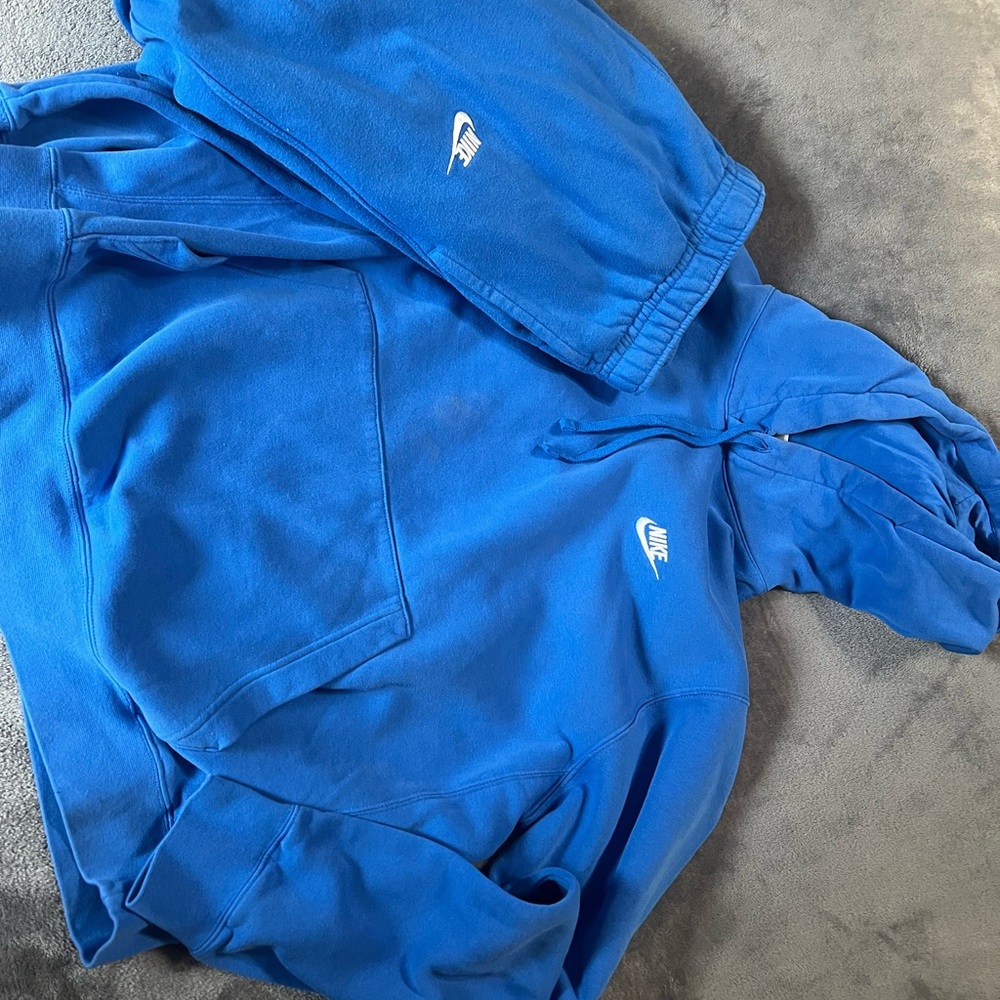 Nike Vibrant Blue Pullover Hoodie and Sweatpants